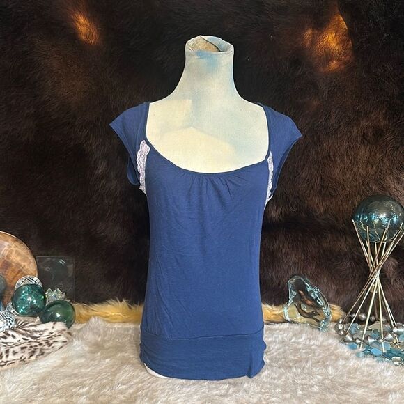 Guess top M (3950) - Picture 1 of 5